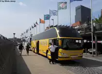 SSB-Reisen Nr. 7811,S-SB 7811 (Neoplan Cityliner N1217HDC) in Hamburg bei den Landungsbrcken St.Pauli am 28.7.2011.