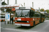 Aus dem Archiv: WV Winterthur - Nr. 124 - Saurer/FHS Gelenktrolleybus am 24. Oktober 1998 beim Bahnhof Winterthur