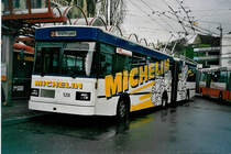 Aus dem Archiv: WV Winterthur - Nr. 128 - Saurer/FHS Gelenktrolleybus am 18. April 1999 beim Bahnhof Winterthur (mit Vollwerbung f�r  MICHELIN )