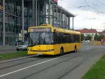 Solaris Urbino auf der Linie 80 nach Omsewitz an der Haltestelle Kaditz Elbepark.(28.7.2011)