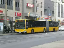 Mercedes-Benz O 530 II (Citaro Facelift) auf der Linie 63 nach Pillnitz Leonardo-da-Vinci-Stra�e an der Haltestelle L�btau Tharandter Stra�e.(29.7.2011)