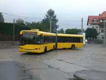 Solaris Urbino auf der Linie 61 nach Weissig Einkaufszentrum an der Haltestelle B�hlau.(29.7.2011)