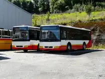 2 Volvo in den alten Farben der trn �berland abgestellt in M�nchenbuchsee am 07.08.2011