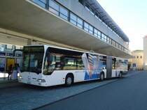 VZO Gr�ningen - Nr. 61/ZH 691'894 - Mercedes Citaro am 17. August 2011 beim Bahnhof Uster (mit Vollwerbung f�r  Z�rcher Oberl�nder )