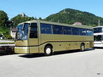 Goldiger Volvo B12 Reisecar in Wattwil am 26.08.2011