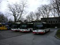 hcr,Solaris Urbino 12 ,Linie 329 verl�sst Wanne Eickel Hbf.
(14.01.2008)