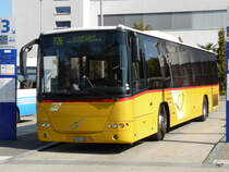 Postauto - Volvo 8700  SG  267102 auf dem Bahnhofplatz in Wil am 26.08.2011