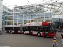 Stadtbus Winterthur Nr. 107 (Hess Swisstrolley 3 BGT-N2C) am 31.8.2011 beim Hauptbahnhof