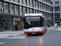 Der 1. Solaris Hybrid der Bogestra,Wagen 0778,verl�sst als Linie 345 die Haltestelle Bochum Hbf./Boulevard in Richtung Dahlhausen Bhf.,S.(14.01.2008)