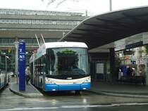 VBL Luzern - Nr. 211 - Hess/Hess Gelenktrolleybus am 5. September 2011 beim Bahnhof Luzern
