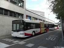 RVBW Nr. 76 + 70 (Scania/Hess N94UB) am 2.9.2011 in Baden, Trafo.