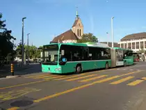 Mercedes Citaro mit der Betriebsnummer 718 auf der Linie 34 beim Wettsteinplatz in Basel. Die Aufnahme stammt vom 16.09.2011.