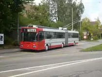 MB Nr. 147 am 14.9.2011 beim Ganztageseinsatz in Oberwinterthur. Dieser 2. noch verbleibende Bus der ausgemusterten Hochflurgeneration war im letzten Winter als  Fahrleitungsenteiser  eingesetzt. 