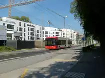 Stadtbus Nr. 115 am 16.9.2011 kurz vor Zinzikon. Vor 3 Jahren waren am gleichen Standort noch lauter Bume anstelle der Neubauten auf meinem Bild.