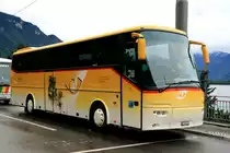 Dieses schne Postauto mit dem Gemlde aus dem Kunsthaus Zrich an der Seite fand ich auf Extrakurs vor dem Chteau de Chillon. VDL Bova aus Biel; 18.09.2011