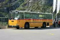 Ein Saurer Postauto auf Extrafahrt am Grimselsee; 21.08.2011