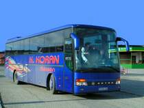 SETRA-5315GT-HO der Fa.KORAN karrt Faschingsnarren nach Ried i.I.; 080120