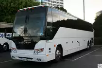 Ein Prevost der H-Serie parkt am Abend des 30.September 2011 vor den Universal Studios in Hollywood / Kalifornien.