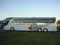 Ein Setra S 417 HDH Sonderedition Setra 60 Jahre. Macht Pause auf der Rastst�tte Bruchsal an der A 5.