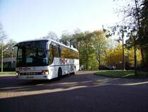 Am 31.10.2011 ist CW-P 103 des Omnibusunternehmens Pfeiffer aus Bad Herrenalb bei der Zufahrt zum Bahnhofsplatz. Er wird kurz darauf als Linie 116 ins Obere Gaistal verkehren.