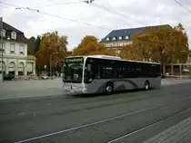 Am 02.11.2011 ist KA-VK 761 auf der Linie 47 unterwegs. Er wird in wenigen Augenblicken sein Ziel, den Karlsruher Hauptbahnhofsvorplatz erreichen.