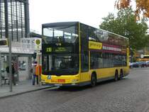 MAN Lion's City DD (Doppelstock) auf der Linie X10 nach Teltow Warthestra�e am S+U Bahnhof Zoologischer Garten.(26.10.2011)