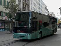 In diesen Volvo 9900 sind alle Fahrg�ste eingestiegen und somit kann er zur Rundfahrt durch Strasbourg starten. 30.10.2011
