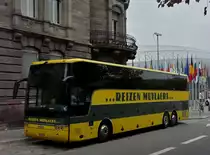 VanHool T 917 Reisebus aus Belgien steht auf einem Parkplatz in der N�he des Bahnhofs von Strasbourg. 30.10.2011