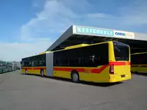 Fabrikneuer Mercedes Citaro der BLT mit der Betriebsnummer 55 auf dem Hof von Kestenholz in Pratteln. Liniks stehen noch die  Schn�pplibusse  der BVB, die aus Platzgr�nden hier abgestellt werden. Die Aufnahme stammt vom 28.10.2011.
