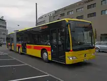 Fabrikneuer Mercedes Citaro mit der Betriebsnummer 54 beim ersten Einsatz. Die Tramlinie 10 ist wegen eines schlimmen Unfalls mehrere Tage unterbrochen Der neue Bus macht den Tramersatz. Hier steht er an der Endstation beim Dreispitz. Die Aufnahme Stammt vom 05.11.2011.