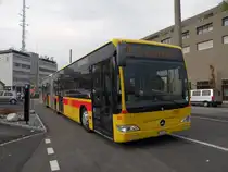 Fabrikneuer Mercedes Citaro mit der Betriebsnummer 55 beim ersten Einsatz. Die Tramlinie 10 ist wegen eines schlimmen Unfalls mehrere Tage unterbrochen Der neue Bus macht den Tramersatz. Hier steht er an der Endstation beim Dreispitz. Die Aufnahme Stammt vom 05.11.2011.