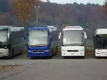 Volvo 9700, Volvobus.ch M�nchenbuchsee 05.11.2011 (Blau = ex-Stebler Develier ?)