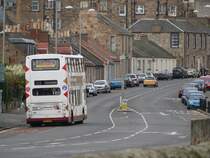 Edinburgh am 19.10.2010: ein Bus der 'Lothian Buses' auf der Musselburgh Road in Richtung Edinburgh-Portobelo.
