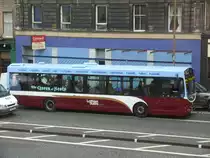 Edinburgh am 19.10.2010 ein Bus der 'Lothian Buses' auf dem 'Leith Walk' 
