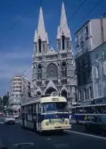 Marseille RTM Obuslinie 63 in La Canebi�re am 29. Juni 1978. - Die Linie 63 fuhr zwischen Longchamp und �glise d'Endoume. Zu der Zeit hatte Marseille eine Strassenbahnlinie und 10 Obuslinien. - Die Kirche im Hintergrund ist St-Vincent-de Paul.