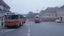 Wien WVB Autobuslinie 38S Grinzing im Oktober 1978. - Der Bus f�hrt Richtung Cobenzl / Kahlenberg. - Im Hintergrund kommt SL 38 an.  