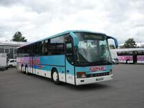 Ein Setra S 317 GT der Fa. Klingel-Reisen in Merklingen auf dem Betriebshof.