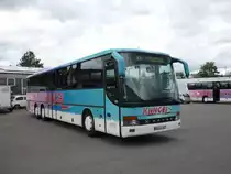 Ein Setra S 317 GT der Fa. Klingel-Reisen in Merklingen auf dem Betriebshof.