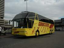 Neoplan Reisebus in Hannover/ZOB am 29.10.2011.