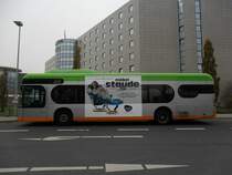 Citaro Irvine der �stra, mach Werbung f�r  M�bel Staude , am 11.08.2011 am Hannover/Airport.