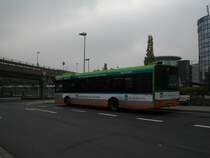 Solaris Urbino der �stra (Wg Nr. 7903) am Airport Hannover. Foto vom 07.11.2011.
