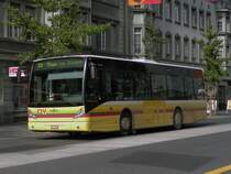 VanHool Bus mit der Betriebsnummer 5 auf der Linie 33 f�hrt zum Bahnhof Thun. Die Aufnahme stammt vom 12.10.2011.