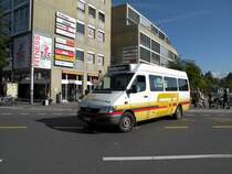 Mercedes Sprinter Bus mit der Betriebsnummer 1 auf der Linie 22 am Bahnhof in Thun. Die Aufnahme stammt vom 12.10.2011.