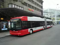 SW Winterthur - Nr. 110 - Hess/Hess Gelenktrolleybus am 24. November 2011 in Winterthur, Hauptbahnhof