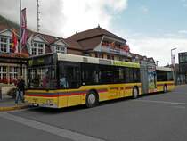 MAN Bus mit der Betriebsnummer 102 auf der Linie 21 am Bahnhof in Interlaken Ost. Die Aufnahme stammt vom 13.10.2011.