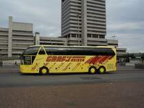 Neoplan Reisebus am 29.10.2011 am ZOB/Hannover.