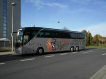 Setra 415 HDH, am Airport Hannover. Das Foto wurde am 11.04.2011 gemacht