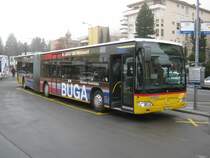 Citaro II G Nr. 83 auf der Linie 7 bei der Haltestelle Bahnhof Dorf. Dieser Wagen gehrt Postauto, fhrt jedoch im Auftrag der VBD auf der Linie 7, 03.12.2011.