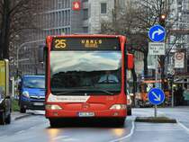 ASEAG Linie 25 am 11.12.2011 am Theaterplatz in Aachen.