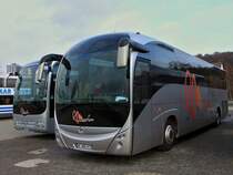 Irisbus Magelys am 15.12.2011 auf dem Aachener Bendplatz, dem Busparkplatz fr die Besucher des Aachener Weihnachtsmarkts.